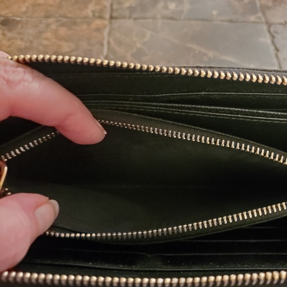 Prada Black Large Saffiano Leather Zippy Wallet - Picture 11 of 12